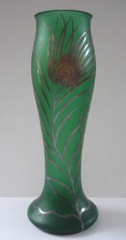 Jugendstil -Vase mit einer Pfauenfeder  Jugendstil -Vase mit einer Pfauenfeder